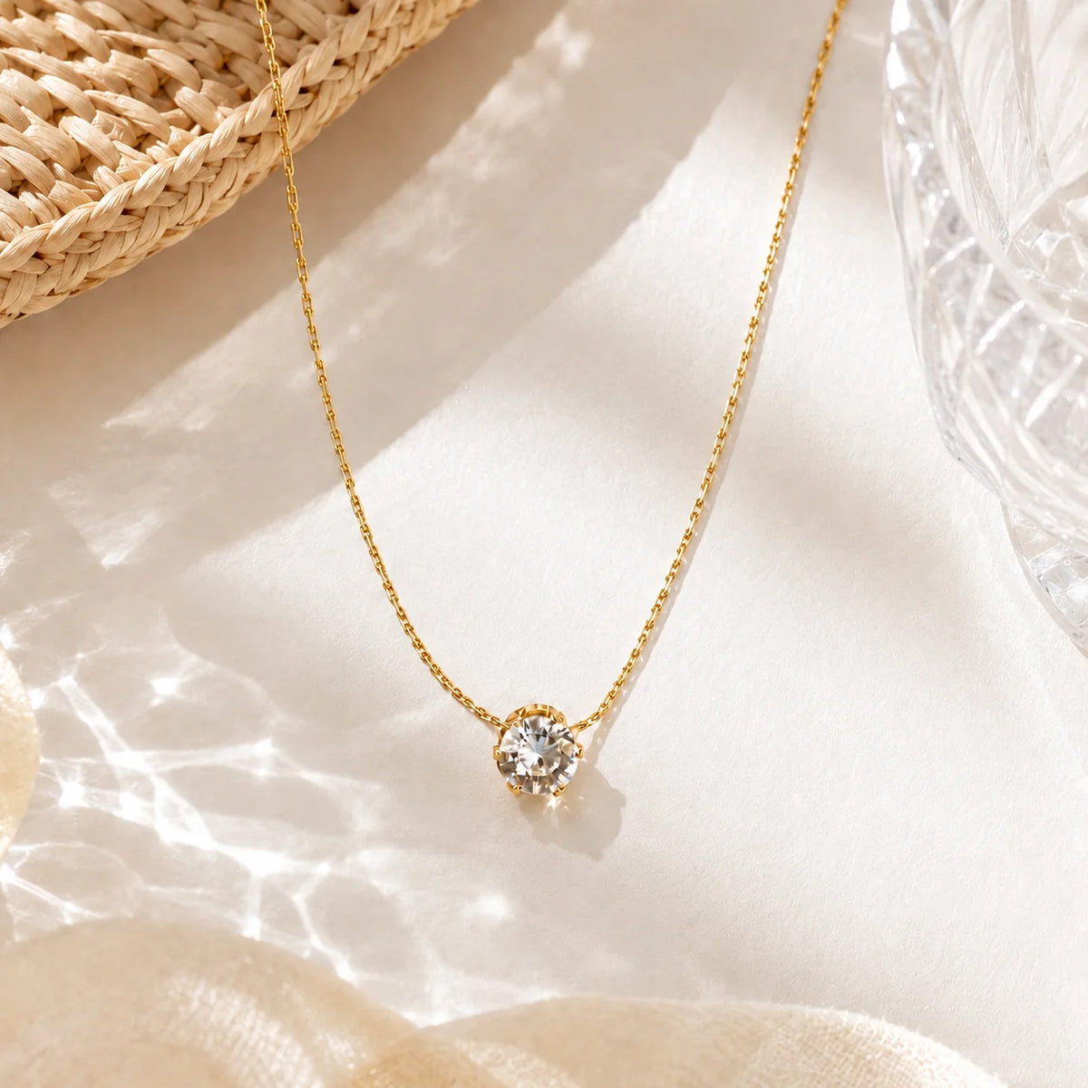 Solis Solitaire necklace