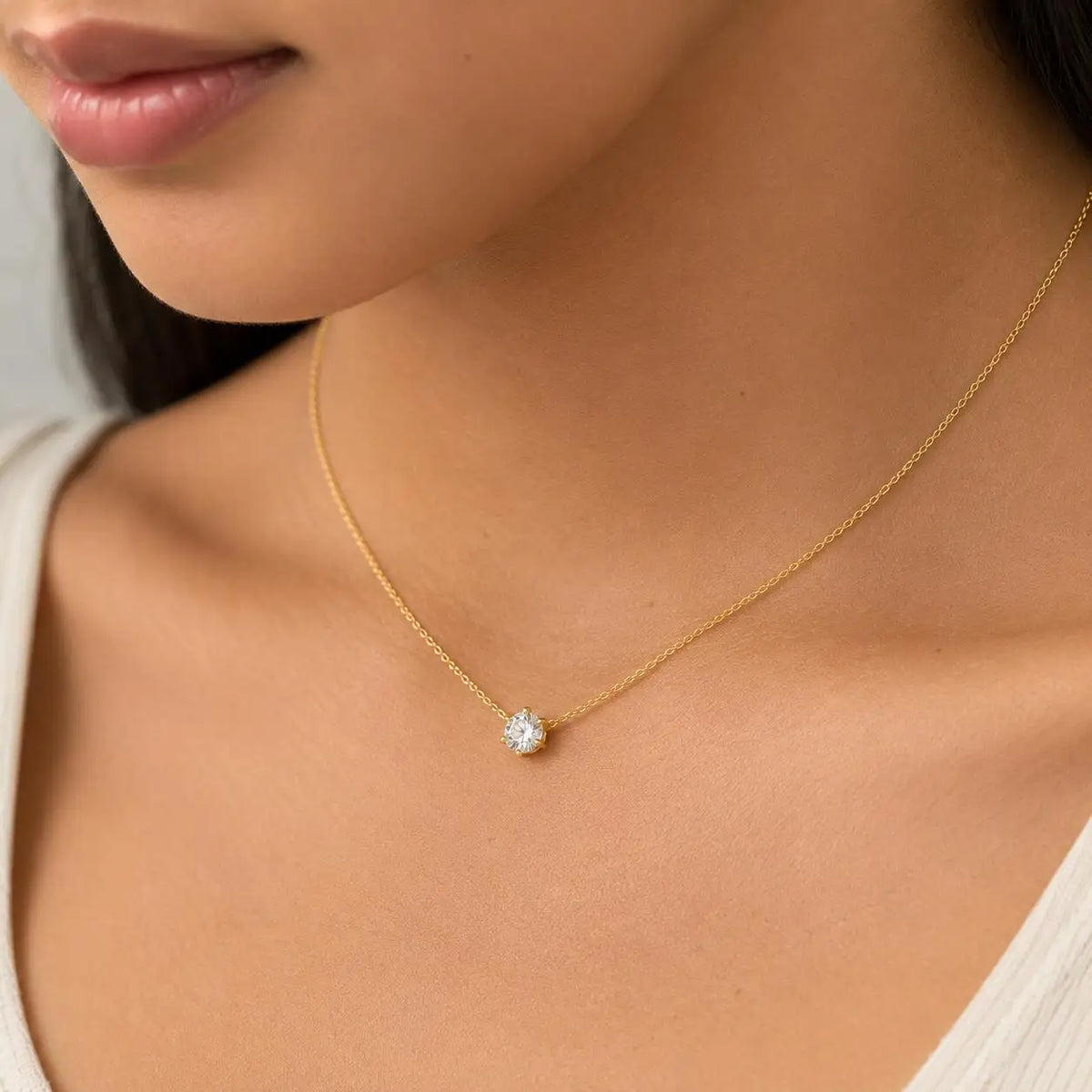 Solis Solitaire necklace